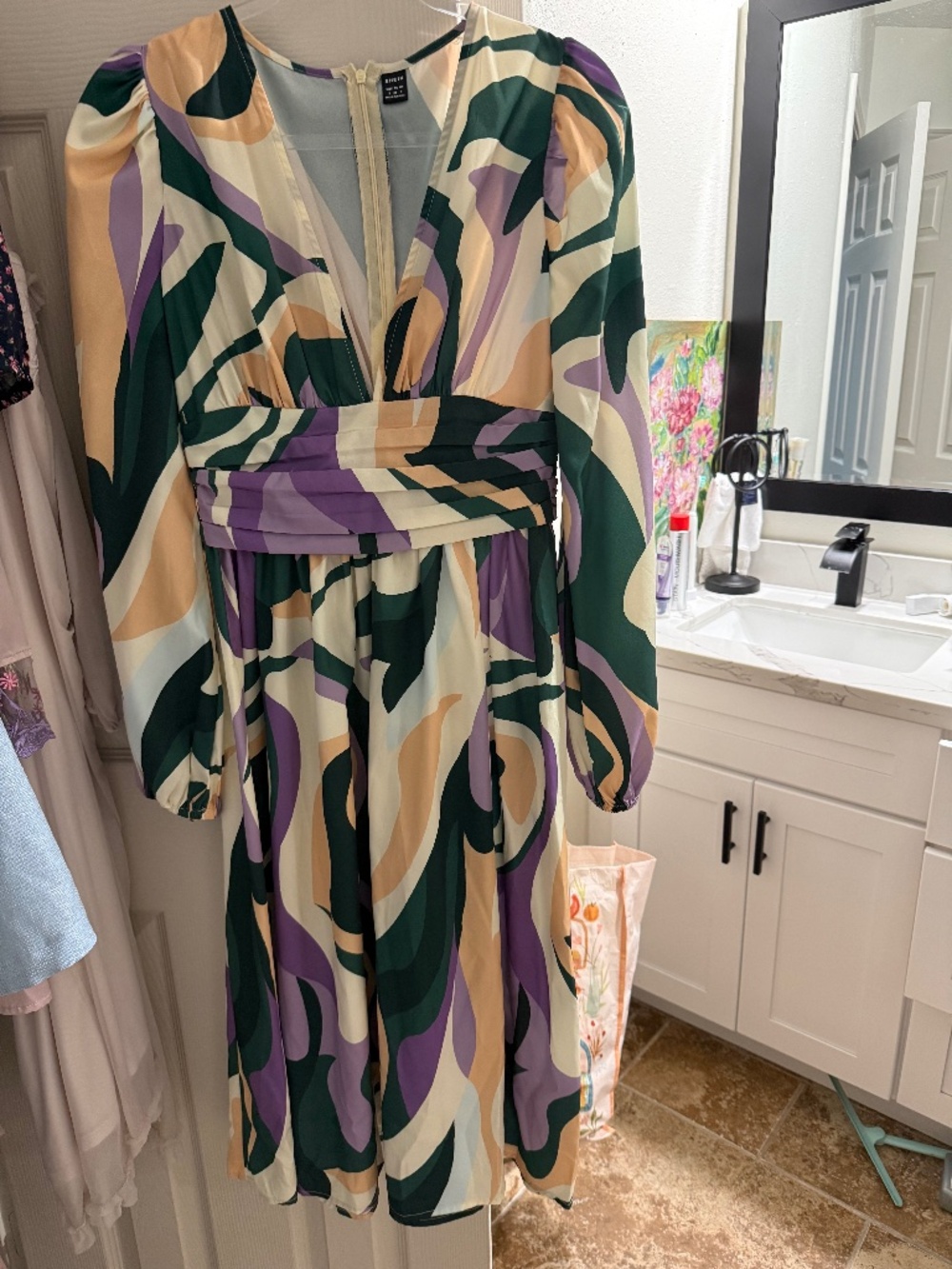 Long sleeves fun maxi dress